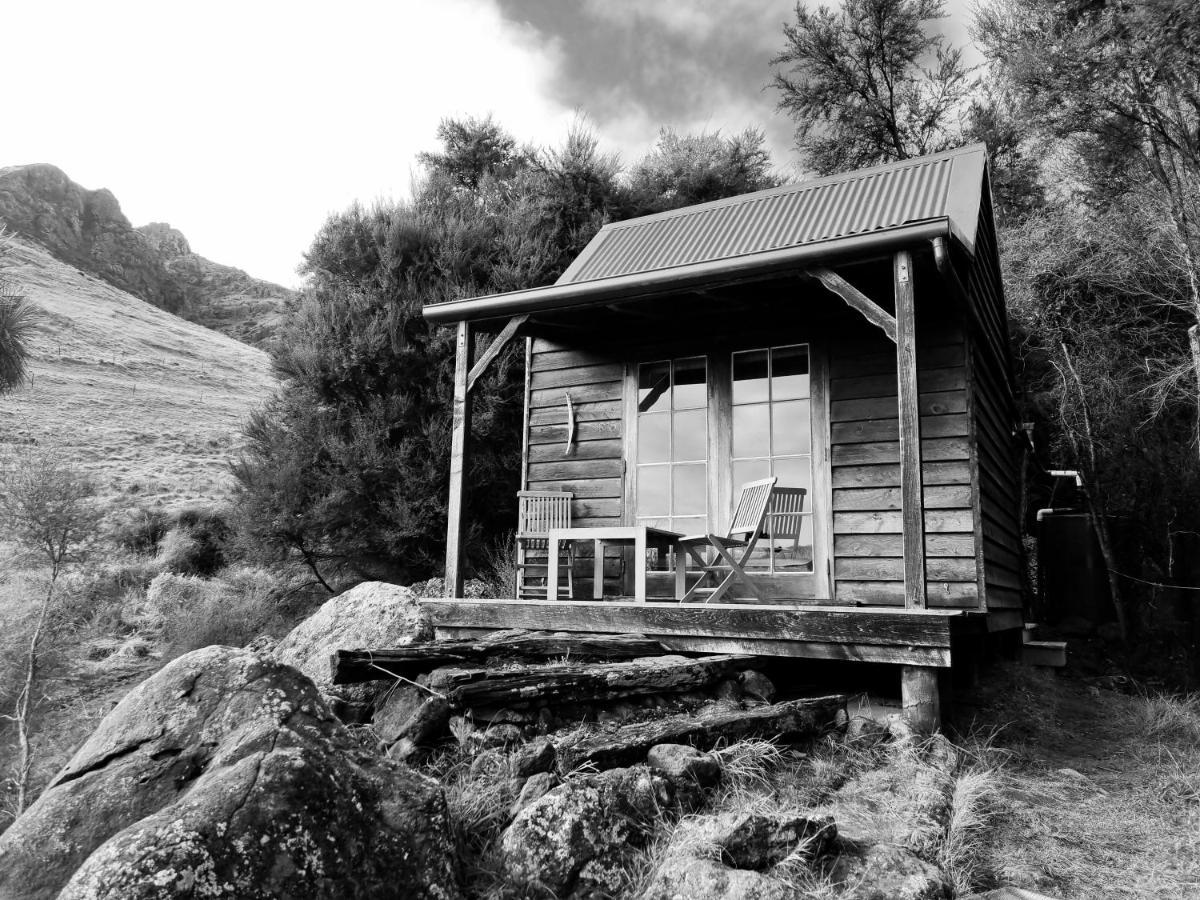 Manaaki Mai, Rustic Retreat Bush Cabin Hotel Christchurch Exterior photo